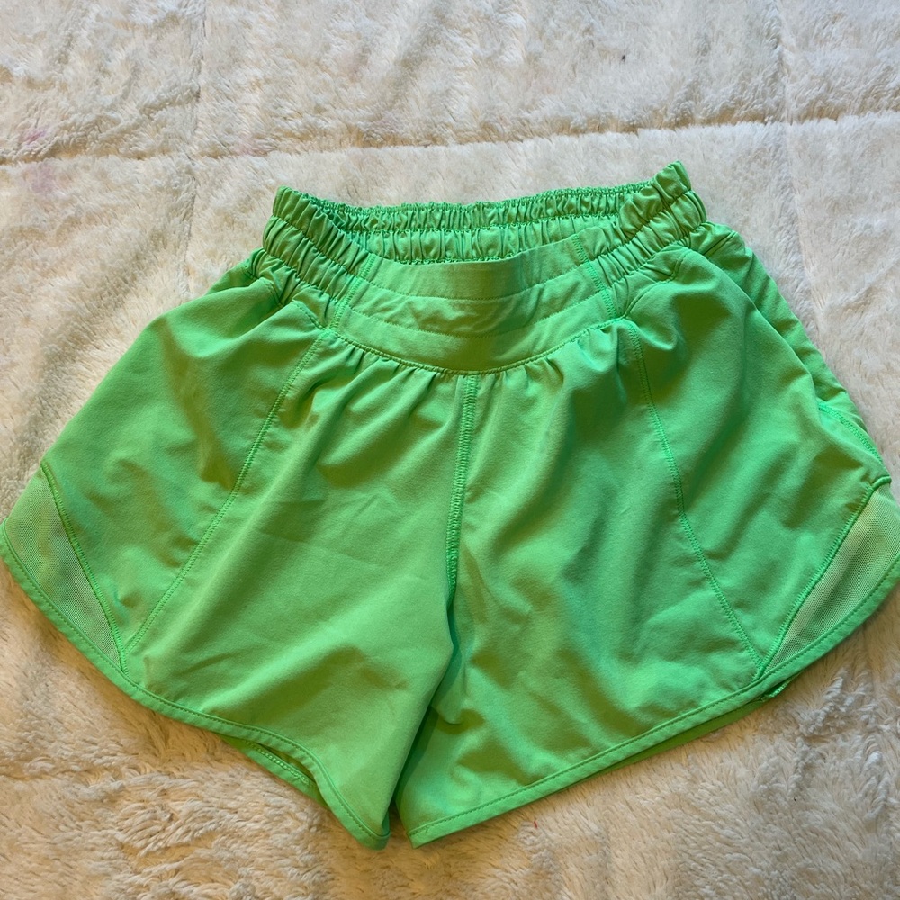 Lululemon Women's Shorts size: 2 (4” low rise hotty hots)